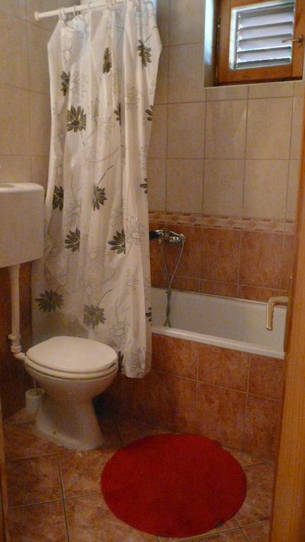 Guest House Zivkovic Sveti Stefan Rum bild
